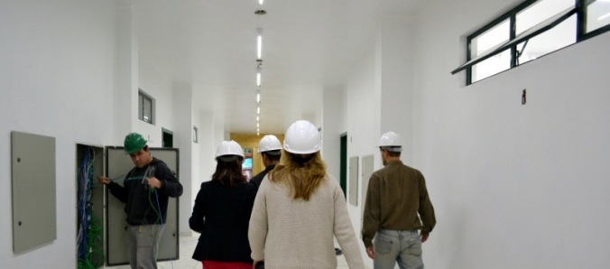 Reitoria visita a constru��o do novo bloco de ensino