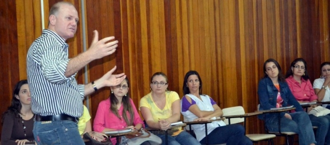Reitor da Unesc profere palestra sobre a import�ncia do l�dico para professores do Estado