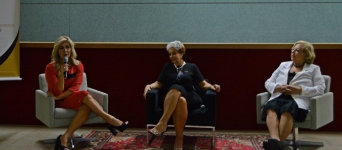 Trajet�ria da reitora da Unesc � compartilhada em evento solid�rio na ACIC