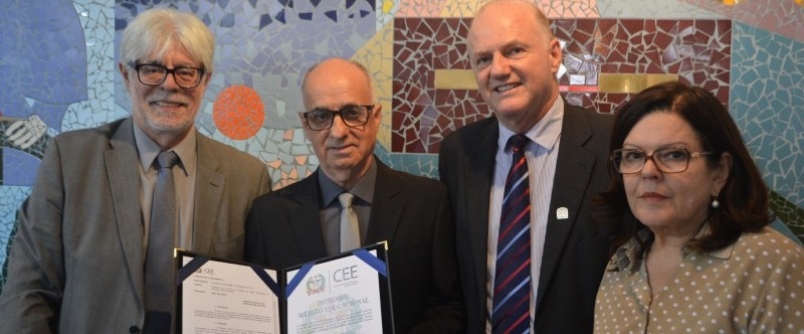 Professor da Unesc recebe Diploma de Mrito do Conselho Estadual de Educao