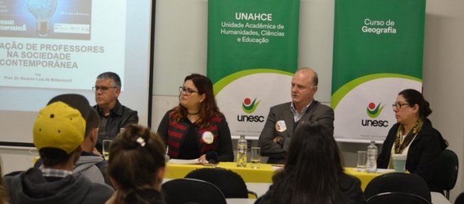 Reitor participa da Semana de Geografia