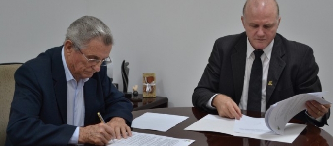 Unesc e Construtora Locks firmam parceria para realiza��o do pr�mio Inova