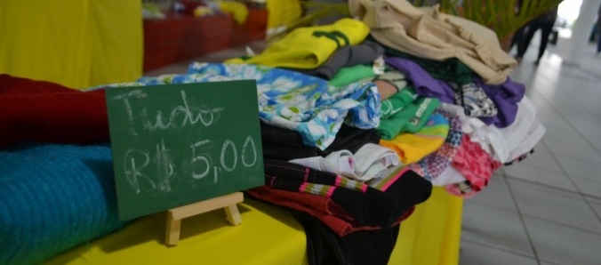 Bazar Geogr�fico arrecada recursos para melhoria de laborat�rios