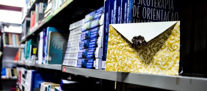 Voc� pode encontrar tesouros espalhados pela Biblioteca da Unesc