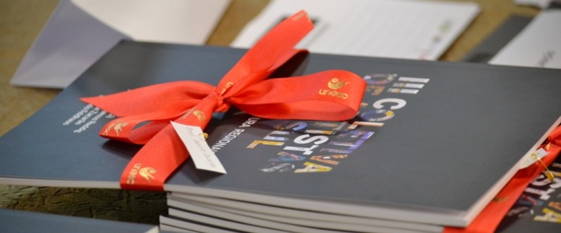 Unesc lan�a cat�logo da 3� Coletiva de Artistas do Sul