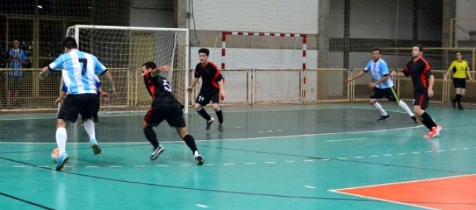 Engenharia de Agrimensura  campe do Campeonato Intercursos de Futsal