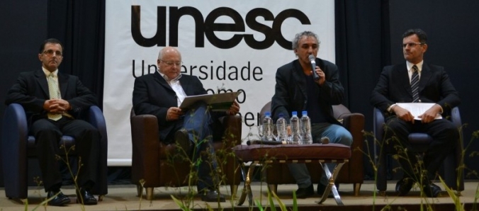 Recursos h�dricos � tema de debate na Unesc