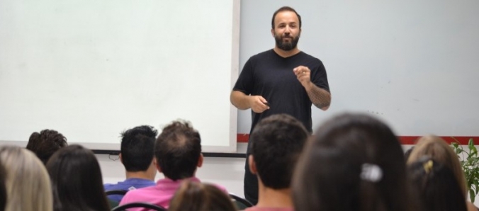 Futuros engenheiros de produo tm palestra sobre Empreendedorismo e Finanas