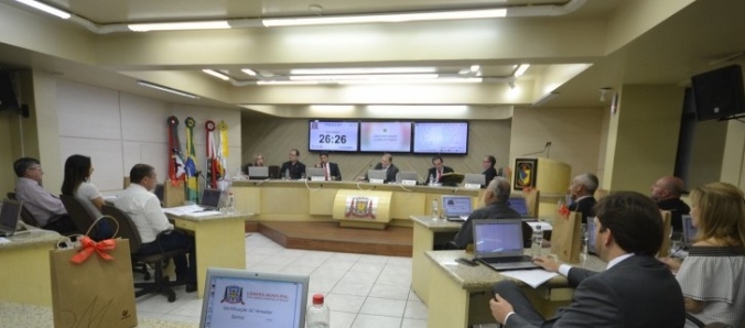 Reitoria apresenta Universidade aos vereadores em Sess�o da C�mara de Crici�ma