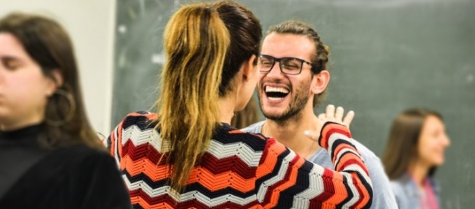 Estudantes e professores de Arquitetura t�m momento de relaxamento