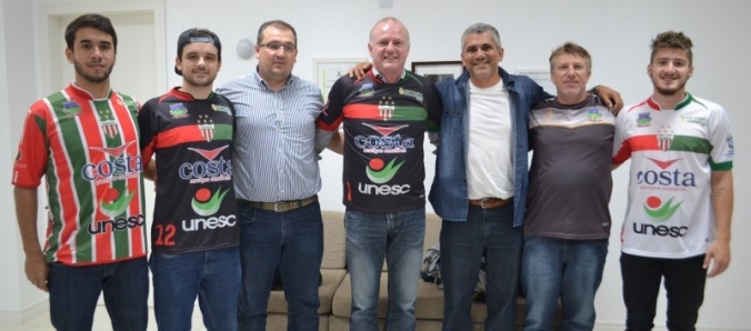 Reitoria recebe Sociedade Recreativa Rui Barbosa