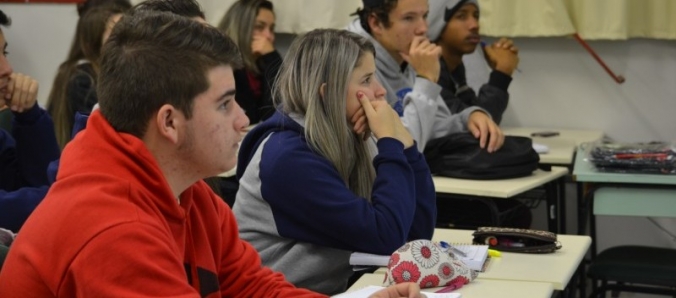 Aul�o Itinerante Gratuito para o Enem chega em Morro da Fuma�a