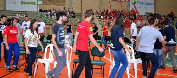 Trote Solid�rio arrecada mais de 4 toneladas de alimentos