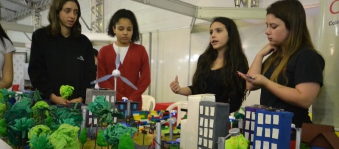 Semana de Ci�ncia e Tecnologia: Feira de Ci�ncias promove descoberta de novos talentos