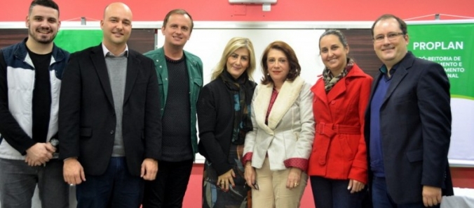 Unesc lan�a Escola de Gestores