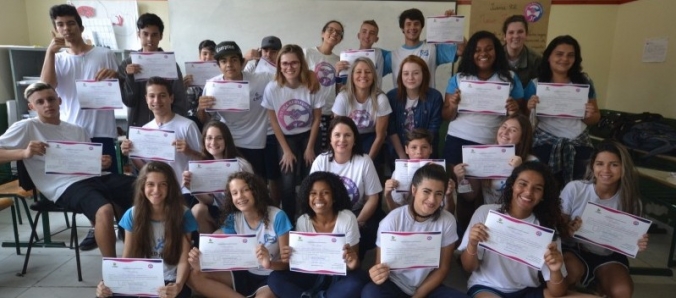 Alunos de escola de Cricima criam nova conscincia com projeto sobre bullying