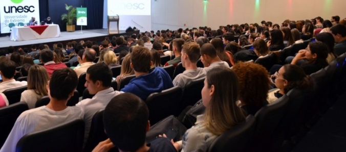 Direitos Humanos e democracia s�o abordados em Semana Acad�mica