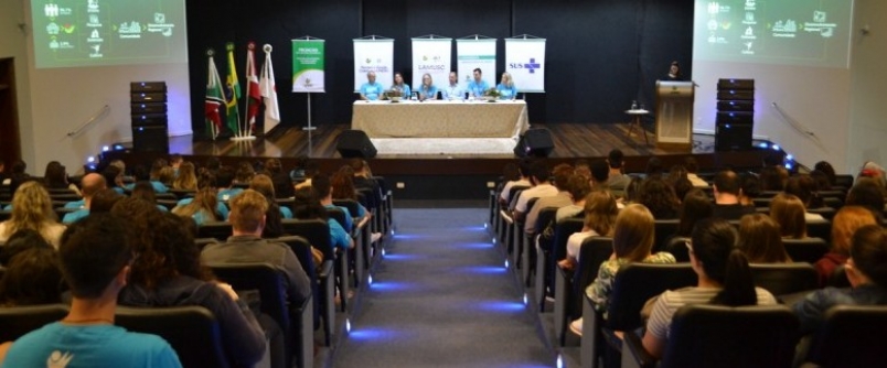 Conferncia Universitria debate sade pblica e fortalecimento do SUS