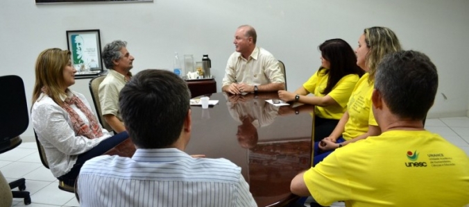Professor da Universidade de Barcelona participa de evento na Unesc