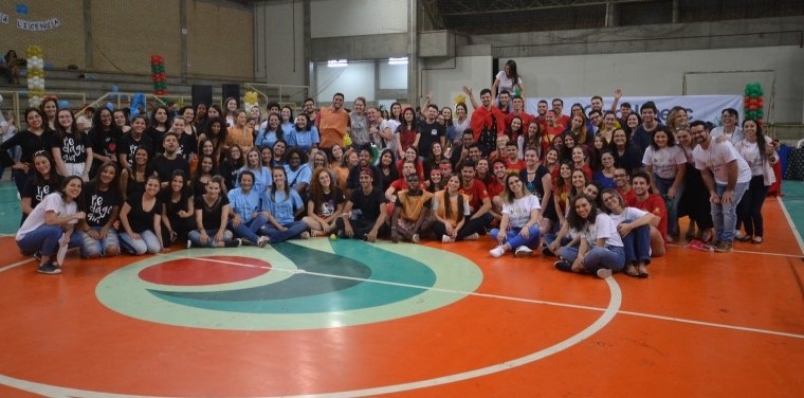 Em noite de encerramento e integrao Os Fucrinhos vencem GincaUnesc 50 anos