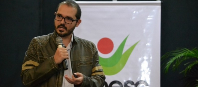 Escola Democrtica  tema de debate no Congresso Ibero-Americano