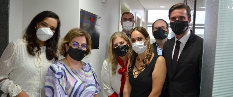 Professor Jo�o Carlos Medeiros Rodrigues J�nior � homenageado pela OAB Crici�ma