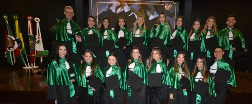 Unesc realiza cola��o de grau para a Turma 162 do curso de Medicina