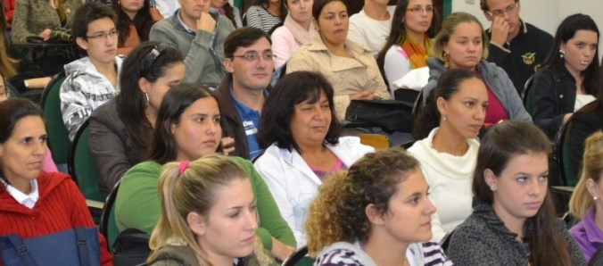 Unesc re�ne lideran�as estudantis