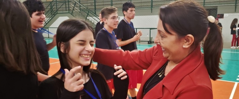 Festa no encerramento dos Jogos Escolares do Col�gio Unesc