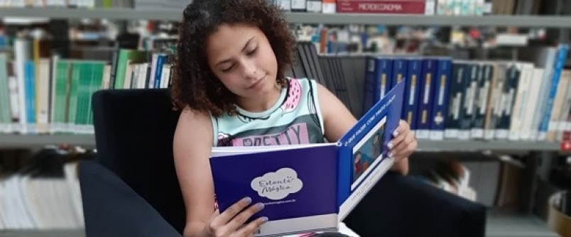 Na Estante Mgica, Colgio Unesc revela os escritores do futuro