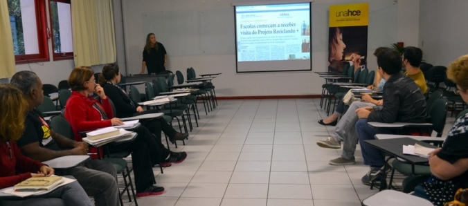 Professores da UNA HCE socializam as experi�ncias dos projetos de extens�o