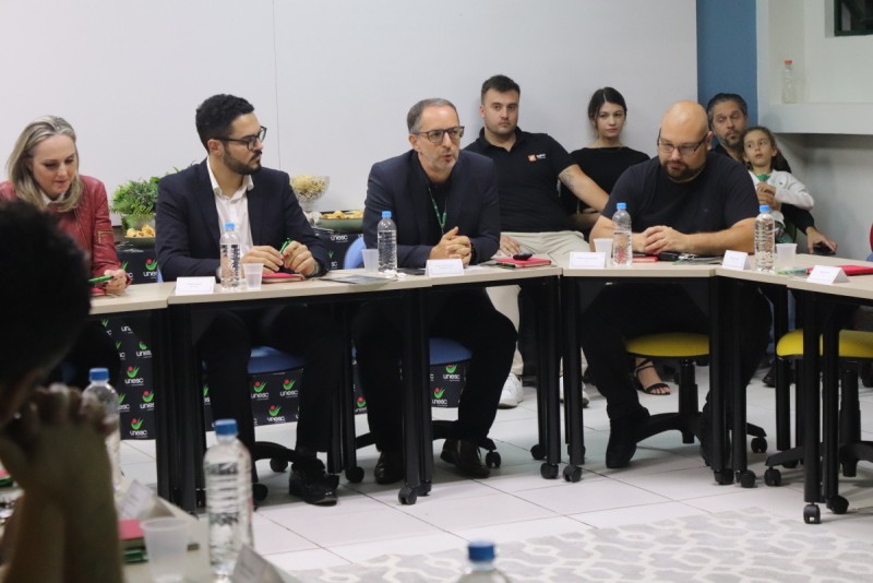 Equipe do Peiex recebe autoridades, empres�rios e acad�micos para encontro de apresenta��o de resultados