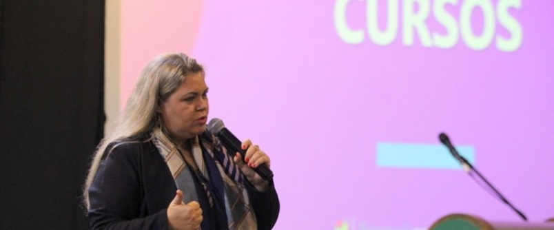 Professores da Unesc se re�nem para aprendizado e discuss�es em torno da doc�ncia