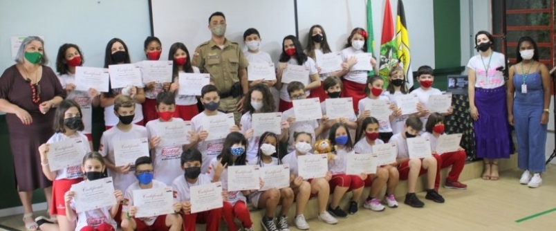 Proerd: da sala de aula � preven��o no Col�gio Unesc