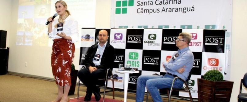 Unesc presente no painel �Eu amo Ararangu�