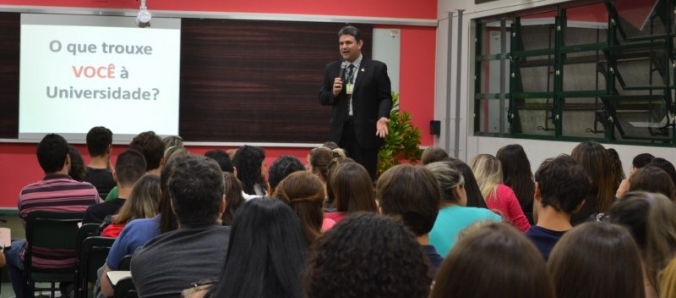 Estudantes aprendem a alavancar a imagem profissional