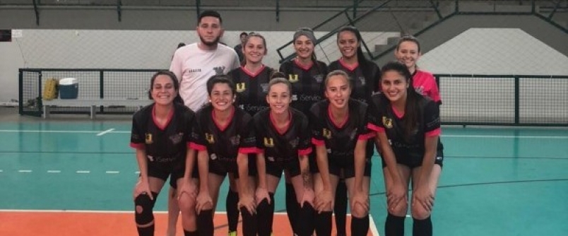 Brutamontes  campe do Intercursos de Futsal na categoria feminina