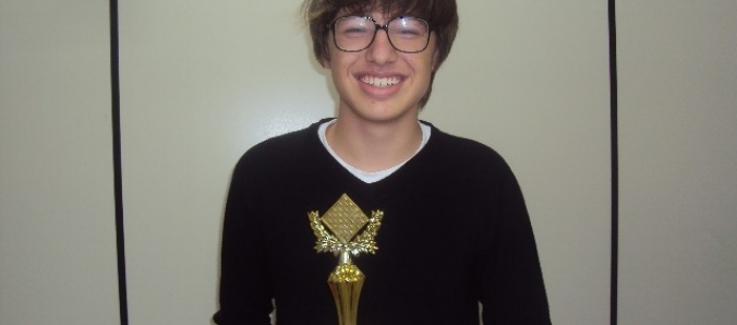Xadrez: Aluno do Col�gio Unesc leva ouro na fase municipal do Jesc