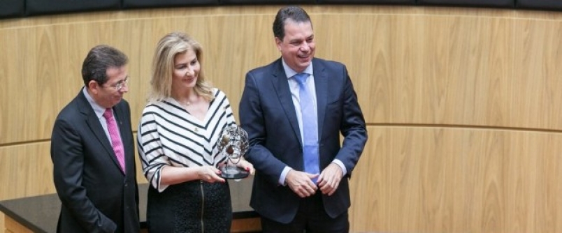 Unesc recebe pr�mio Destaque SC 2019 na Alesc