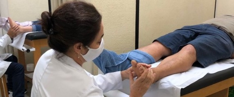 Massoterapia da Unesc oferece Terapia do Bem