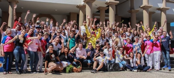 Desafio Empresarial: teoria e pr�tica para estimular conhecimentos e aproximar os estudantes da comunidade