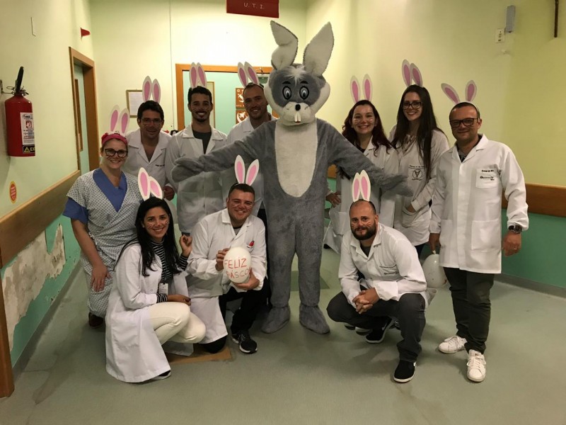 A P�scoa foi o Tema da Atividade de Humaniza��o Feita por Estagi�rios do Curso de Fisioterapia no Hospital Materno Infantil Santa Catarina