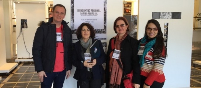 Professores da Unesc apresentam trabalho em encontro da Federao de Arte