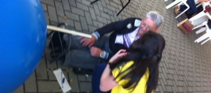 Cursos de sa�de realizam atendimentos na Pra�a Nereu Ramos