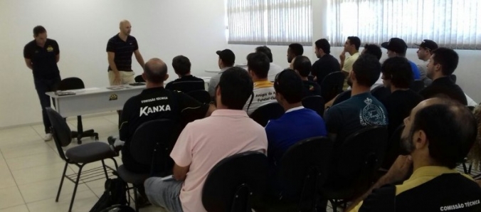 Professores do Projeto Tigrinhos t�m primeiro encontro do ano