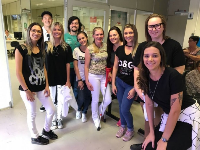 Alunos do Curso de Biomedicina visitam o HEMOSC em Cricima