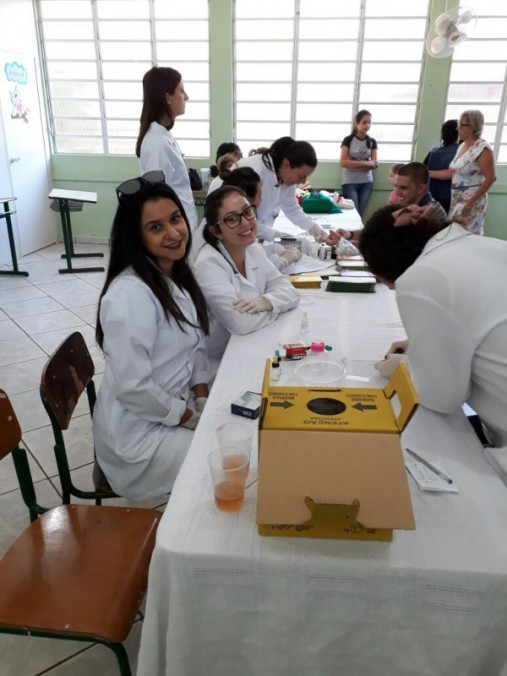 Acadmicos de Biomedicina realizam Ao em sade em Forquilhinha-SC