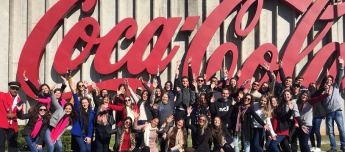 Estudantes de Engenharia Qumica realizam visita tcnica  fbrica da Coca-Cola