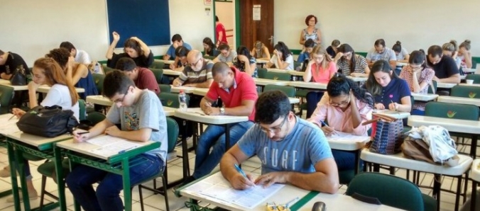 Alunos e egressos de Direito realizam simulado para o Exame da OAB