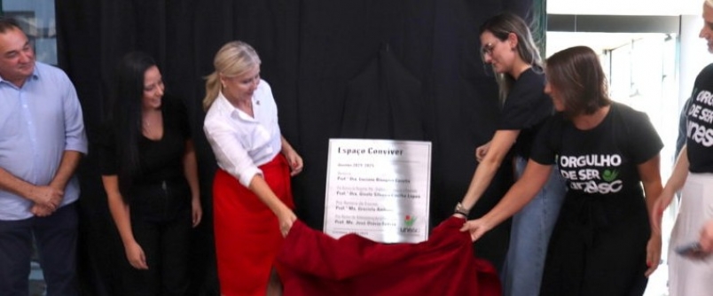 Acadmicos e colaboradores da Unesc ganham novo espao de convivncia